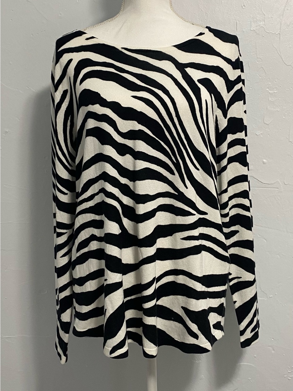 Chico's Black and White Zebra Stripe Long Sleeve Top